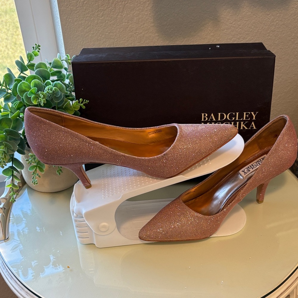 Badgley Mischka Glittering Rose Gold Heels